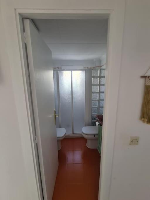 Nice Beachside 2-Bd Apt Near Barcelona 커닛 외부 사진