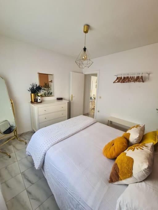 Nice Beachside 2-Bd Apt Near Barcelona 커닛 외부 사진