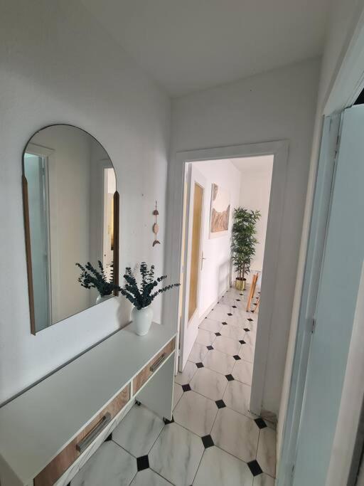 Nice Beachside 2-Bd Apt Near Barcelona 커닛 외부 사진