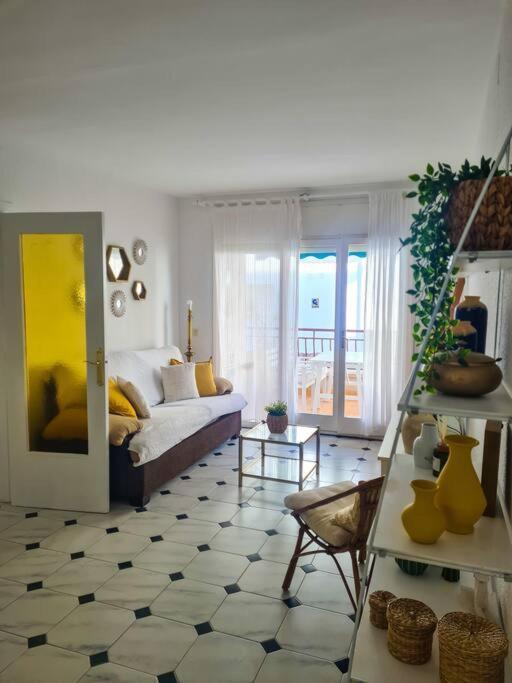 Nice Beachside 2-Bd Apt Near Barcelona 커닛 외부 사진